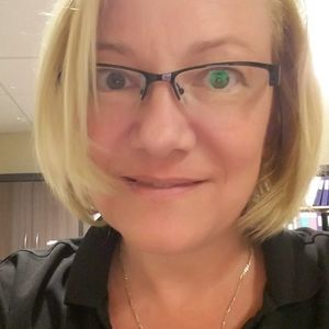 Meet your Posher, Debbie